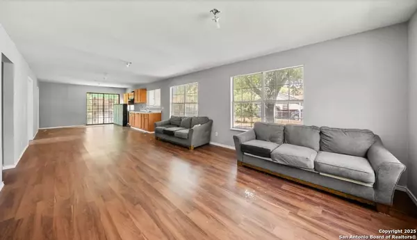 134 Cheyenne, San Antonio, TX 78207