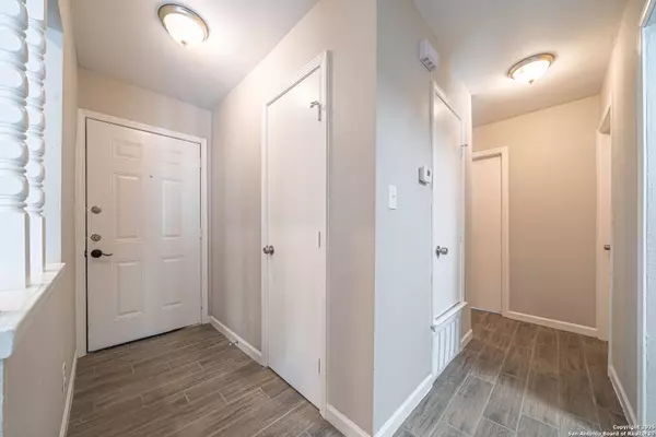 7814 Oak Forest, Live Oak, TX 78233