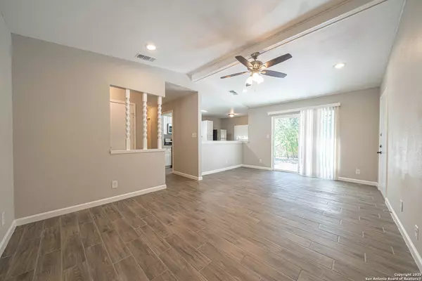 7814 Oak Forest, Live Oak, TX 78233