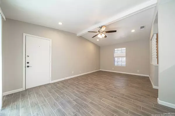 7814 Oak Forest, Live Oak, TX 78233