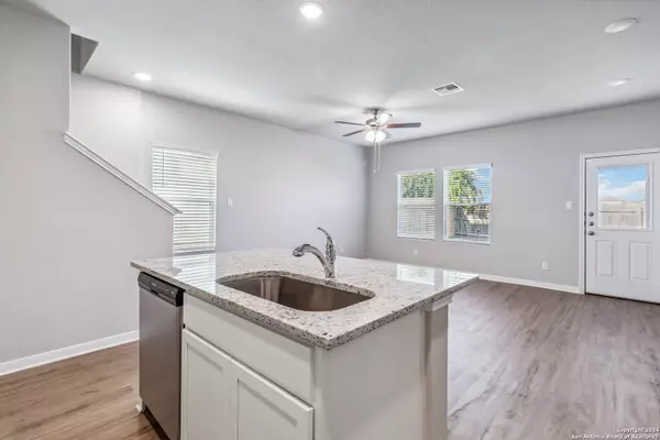 3932 Abbott Pass, San Antonio, TX 78152