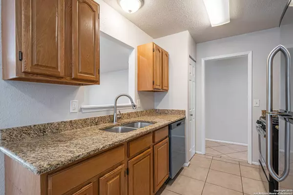 5955 Oak Run, San Antonio, TX 78247