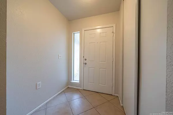 5955 Oak Run, San Antonio, TX 78247