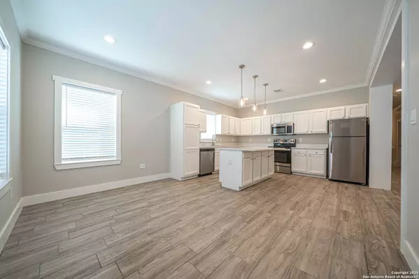 1418 Burleson, San Antonio, TX 78202