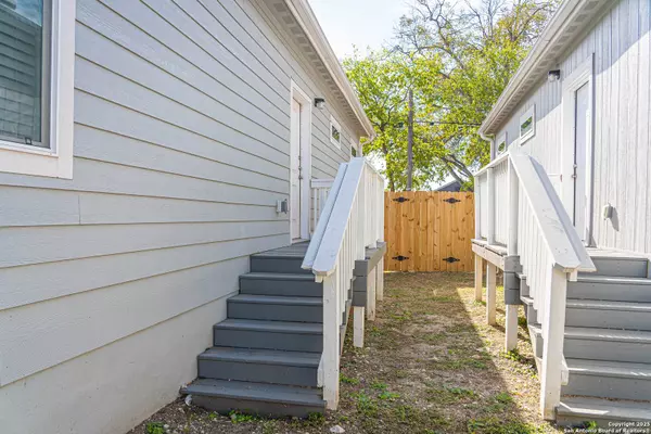 1418 Burleson, San Antonio, TX 78202