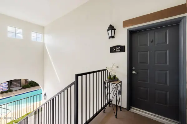 485 Country Club Drive #225, Simi Valley, CA 93065