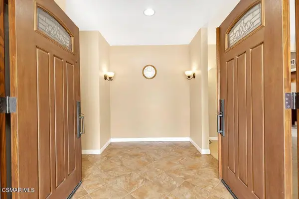 20325 Hiawatha Street, Chatsworth, CA 91311
