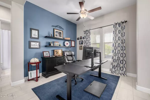 5621 N 189TH Drive, Litchfield Park, AZ 85340