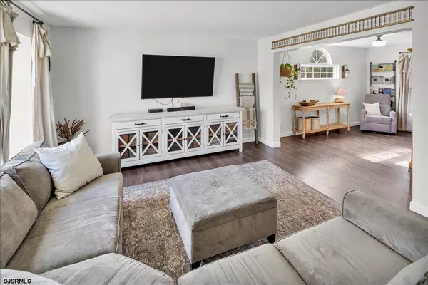 37 Delancy Ct, Hamilton Township, NJ 08330