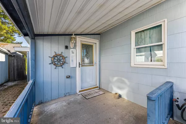 48 W POTOMAC DR, Tuckerton, NJ 08087