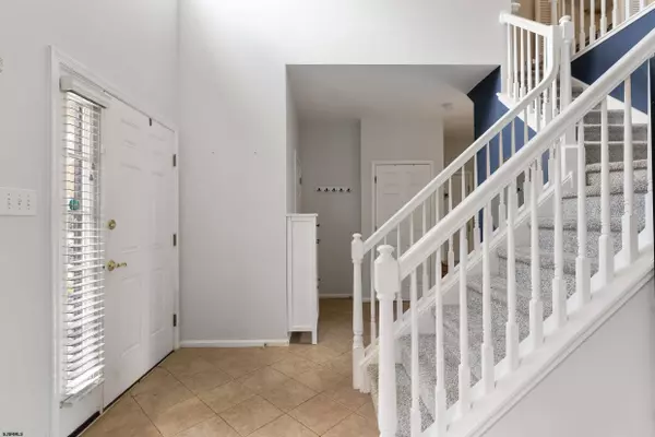 7 Olivia Dr, Egg Harbor Township, NJ 08234