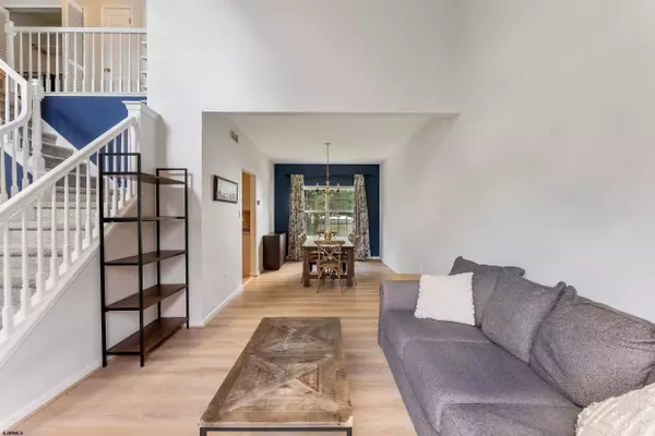 7 Olivia Dr, Egg Harbor Township, NJ 08234