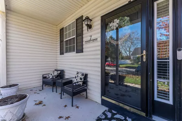 7 Olivia Dr, Egg Harbor Township, NJ 08234
