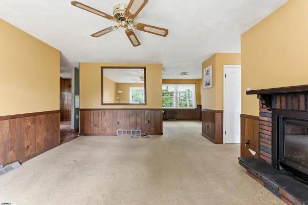 417 Oakland Ave, Egg Harbor Township, NJ 08234
