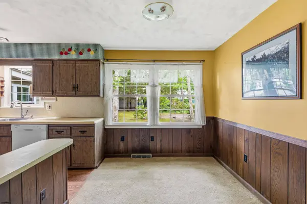 417 Oakland Ave, Egg Harbor Township, NJ 08234