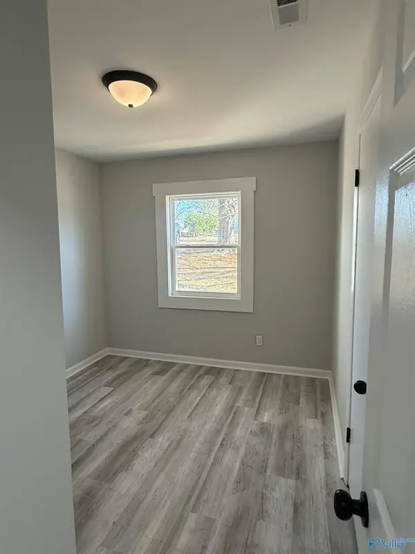 511 NW 14th Avenue NW, Decatur, AL 35601