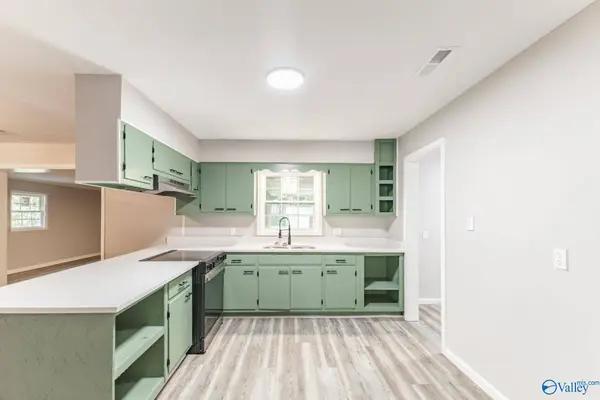 606 14th Avenue SW, Decatur, AL 35601