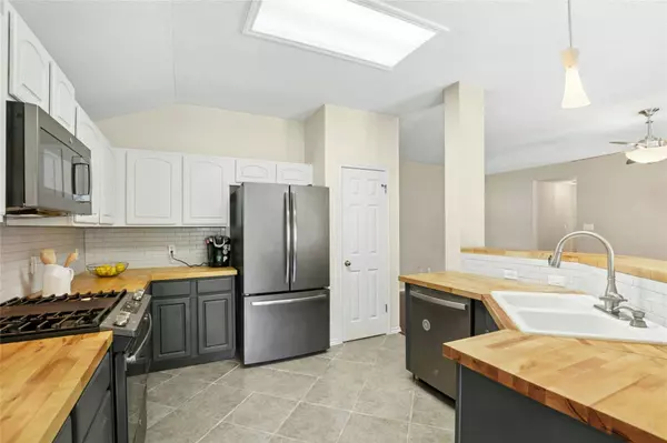 1603 Country Squire DR, Cedar Park, TX 78613