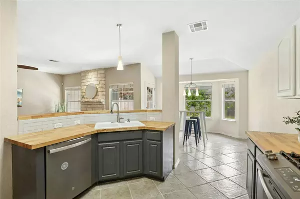 1603 Country Squire DR, Cedar Park, TX 78613