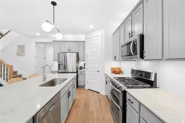 1844 Flying Horseshoe BND, Georgetown, TX 78628