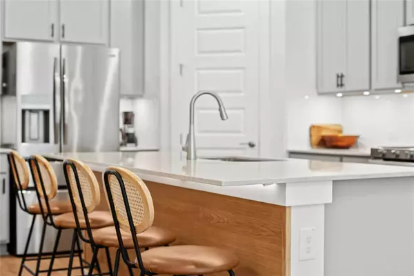 1844 Flying Horseshoe BND, Georgetown, TX 78628