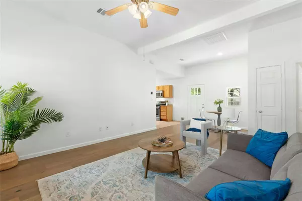 1510 Circle DR, Round Rock, TX 78664