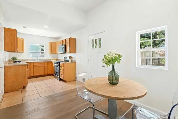 1510 Circle DR, Round Rock, TX 78664