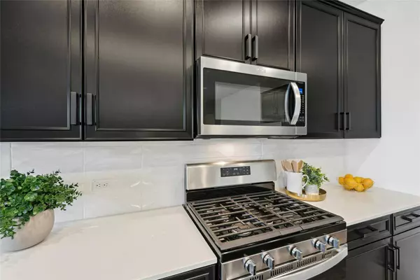 2616 Danbury LN, Leander, TX 78641