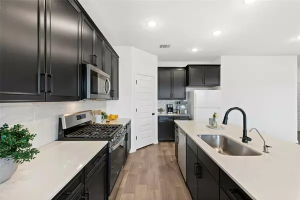 2616 Danbury LN, Leander, TX 78641