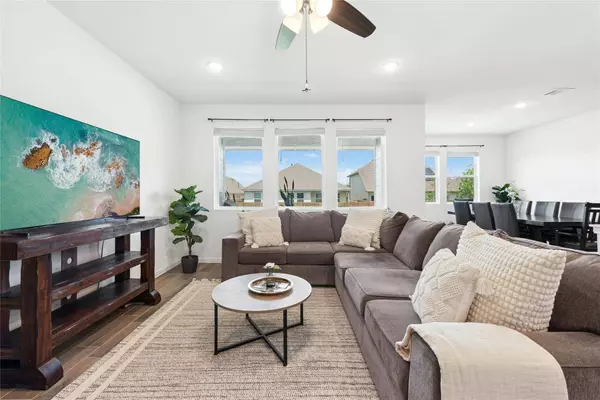 2616 Danbury LN, Leander, TX 78641