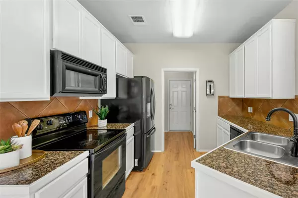 2632 Century Park BLVD #36, Austin, TX 78727