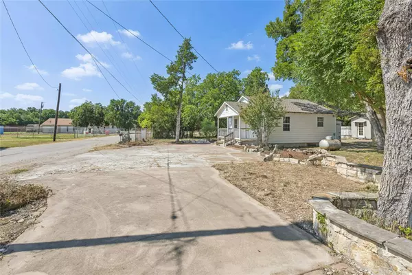 204 Chisholm Trail RD, Round Rock, TX 78681