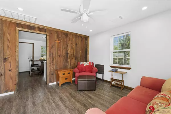 204 Chisholm Trail RD, Round Rock, TX 78681