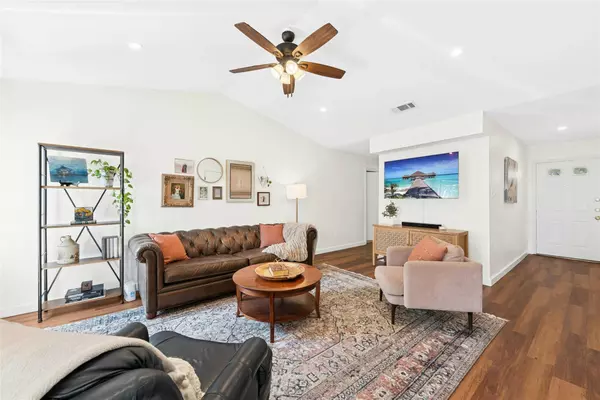 1407 Wayne DR, Round Rock, TX 78664