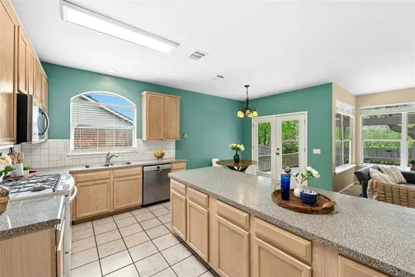 1115 Blackthorn DR, Pflugerville, TX 78660