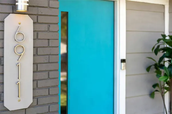 6911 Langston DR, Austin, TX 78723