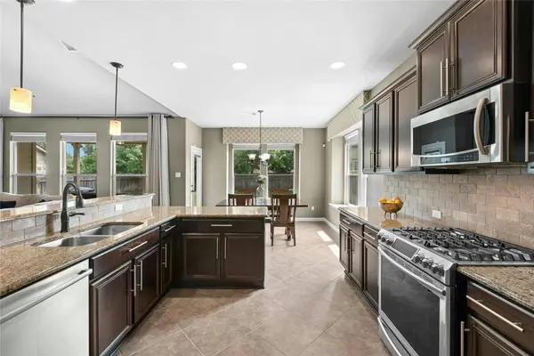 208 Paul Azinger CT, Round Rock, TX 78664