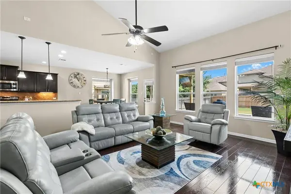 206 Paul Azinger CT, Round Rock, TX 78664