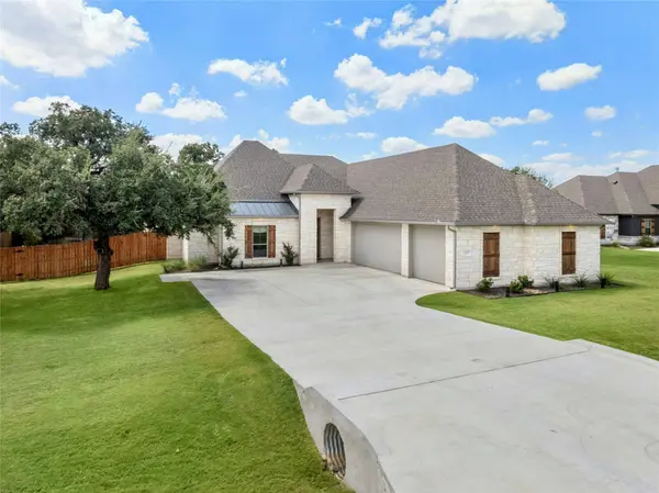 11175 Golden Eagle Ave, Salado, TX 76571