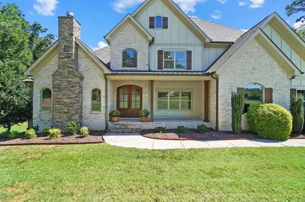 feature image of What to Know Before Buying a Home in the Charlotte Area