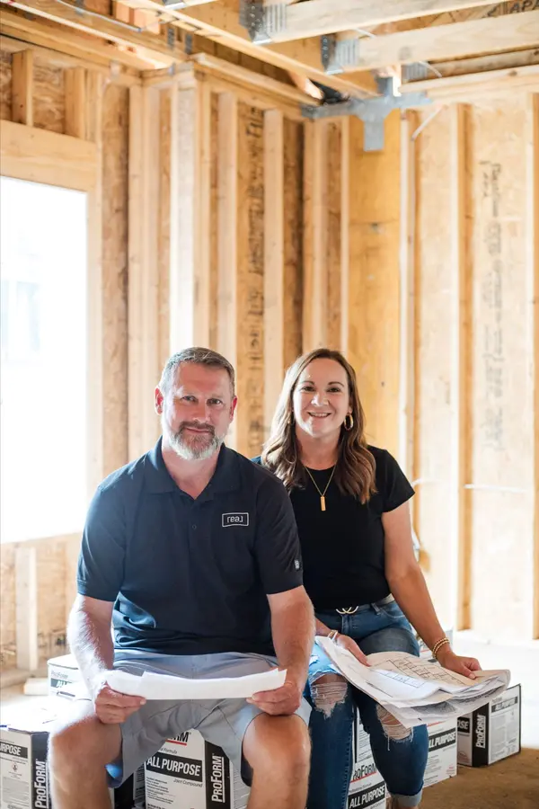 feature image of Questions to Ask Before Buying a New Construction Home