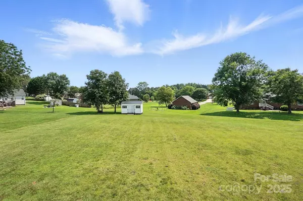 102 Royal AVE, Albemarle, NC 28001