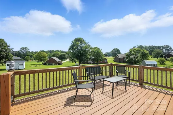 102 Royal AVE, Albemarle, NC 28001