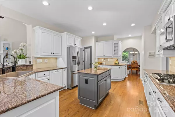 9918 Windrow DR, Indian Trail, NC 28079