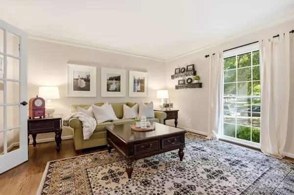 434 Chadmore DR, Charlotte, NC 28270