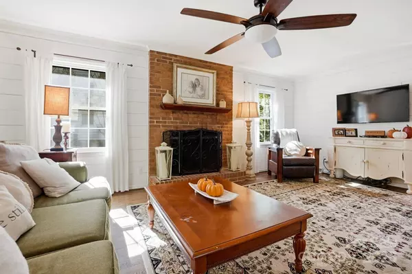 434 Chadmore DR, Charlotte, NC 28270