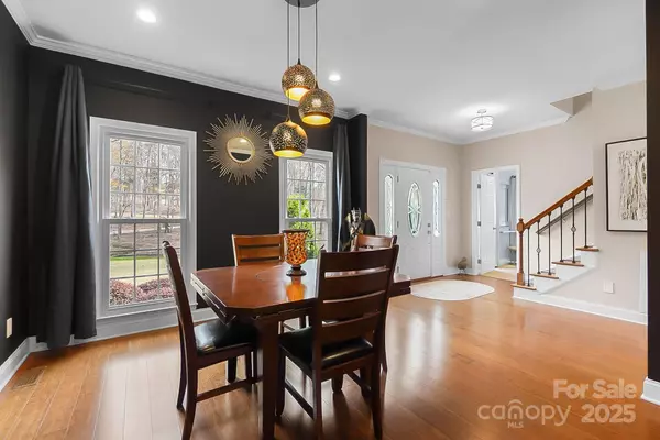 10915 Tara Oaks DR, Charlotte, NC 28227