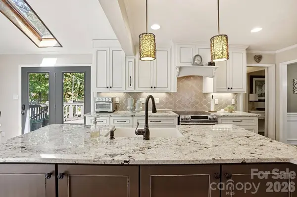 434 Chadmore DR, Charlotte, NC 28270