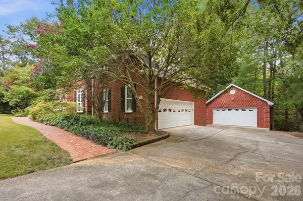 1006 Waterview LN, Monroe, NC 28110