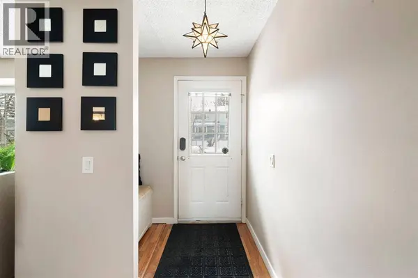 89 bermuda Lane NW, Calgary, AB T3K2H3